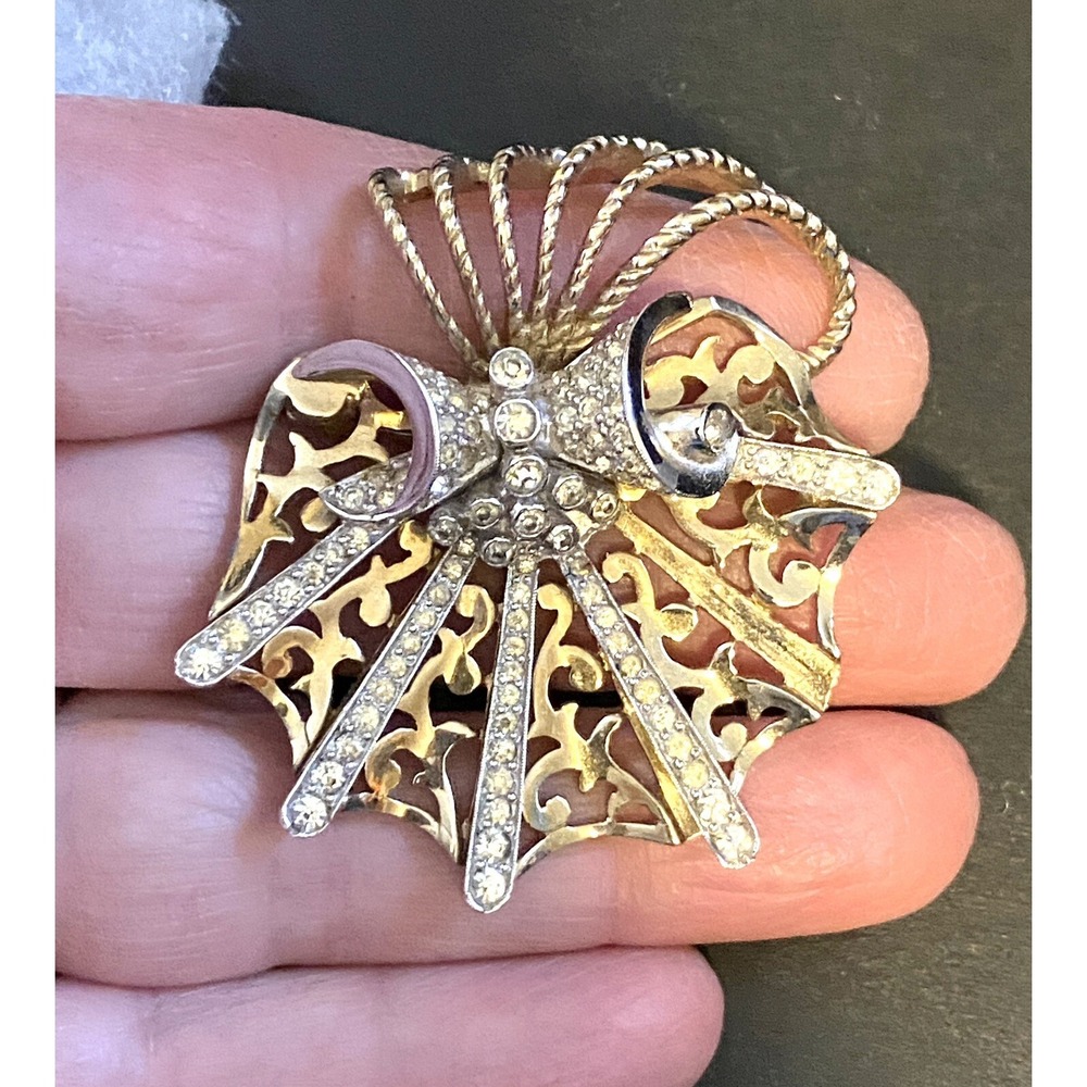 Art Deco Jomaz Rhinestone Pin - Picture 2 of 4